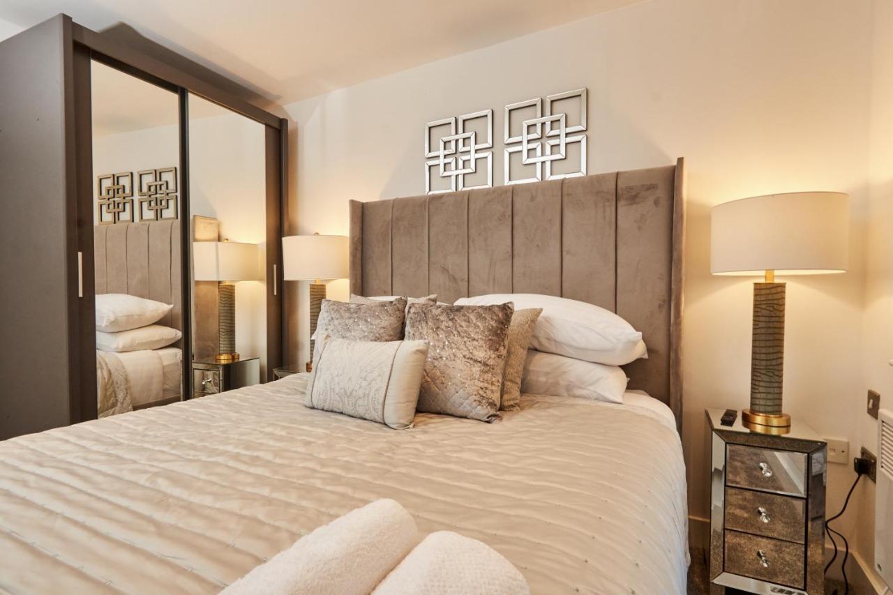Deluxe River Canal View & Free Secure Parking! Leeds  Exterior photo