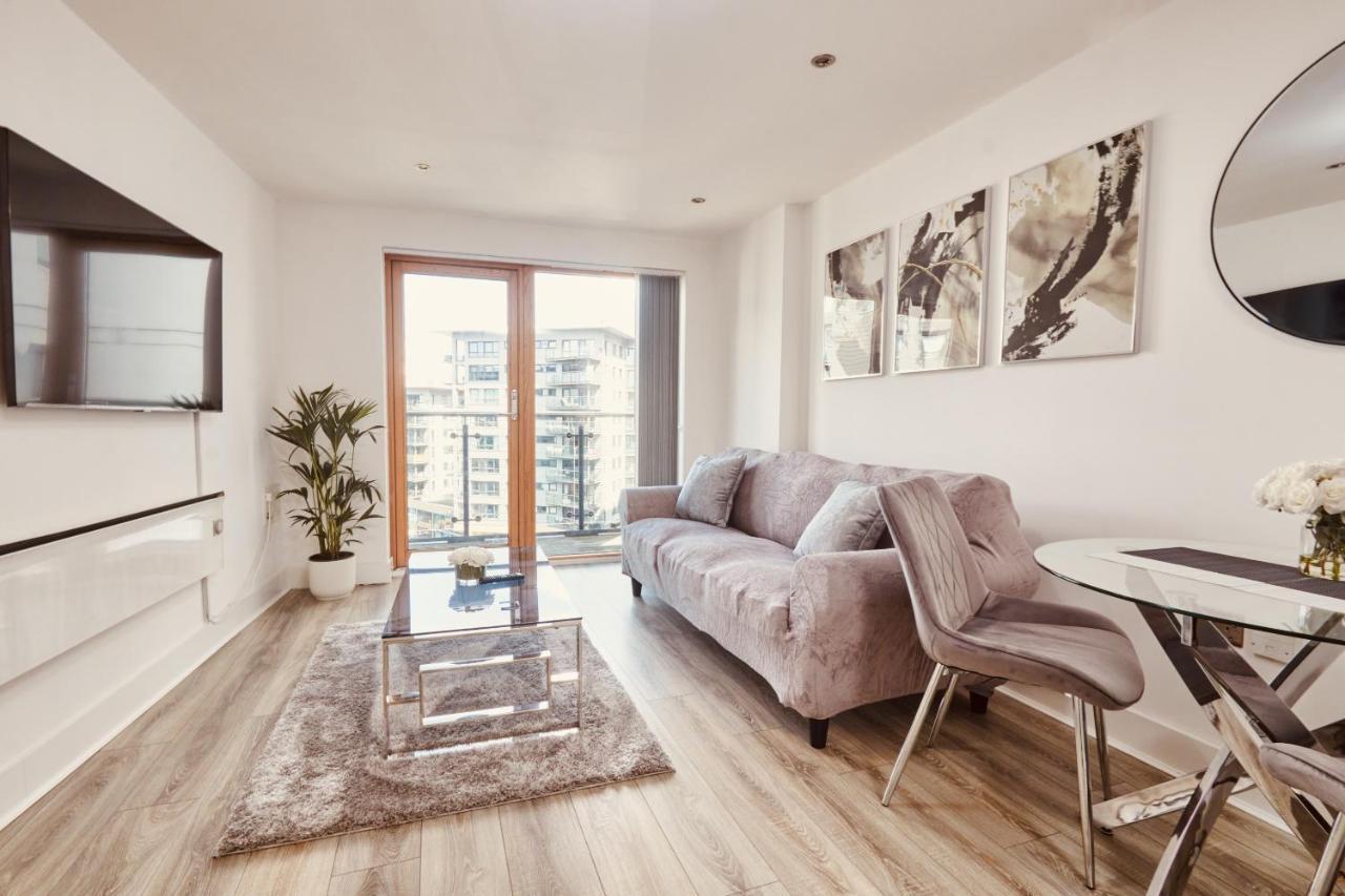 Deluxe River Canal View & Free Secure Parking! Leeds  Exterior photo