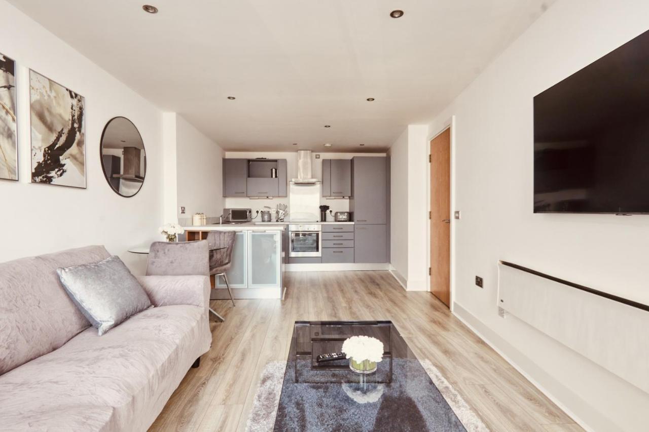 Deluxe River Canal View & Free Secure Parking! Leeds  Exterior photo