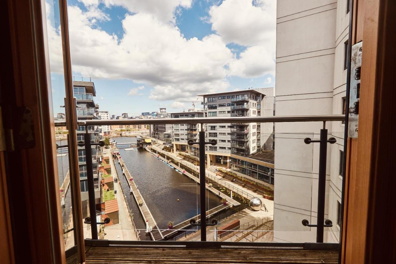 Deluxe River Canal View & Free Secure Parking! Leeds  Exterior photo