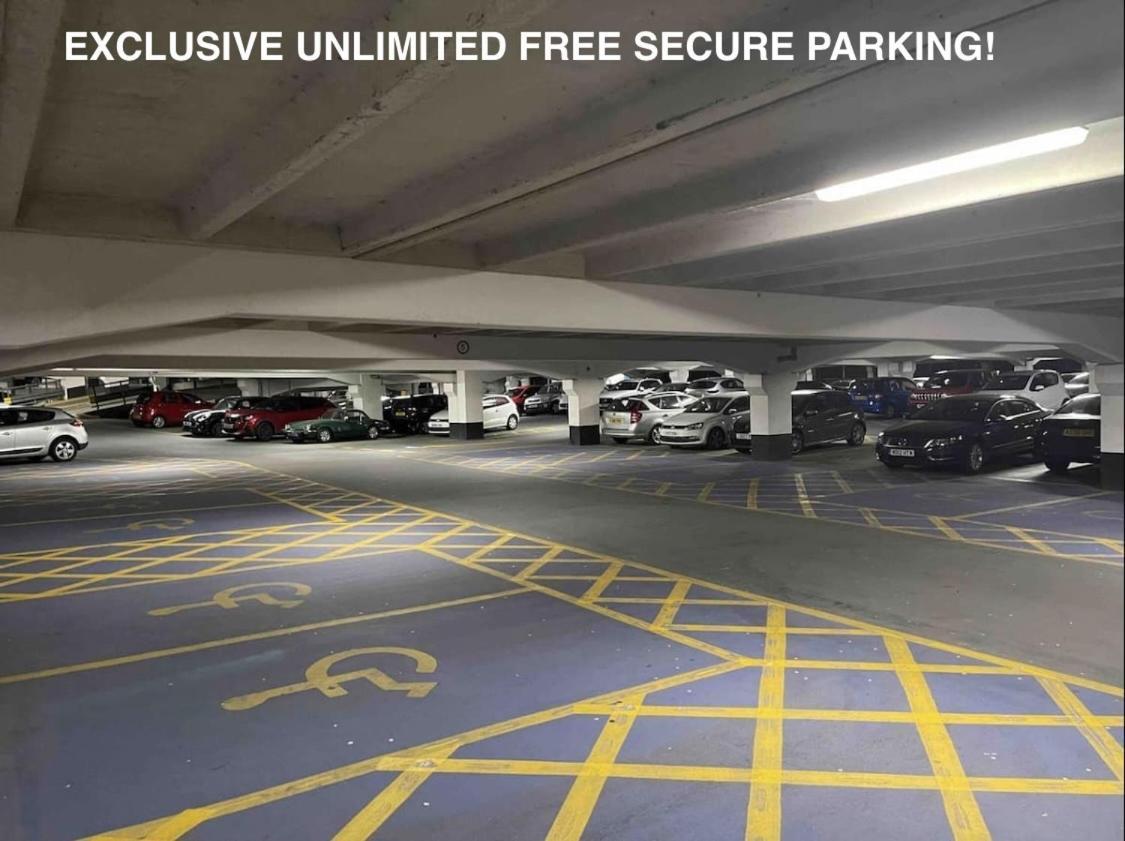 Deluxe River Canal View & Free Secure Parking! Leeds  Exterior photo